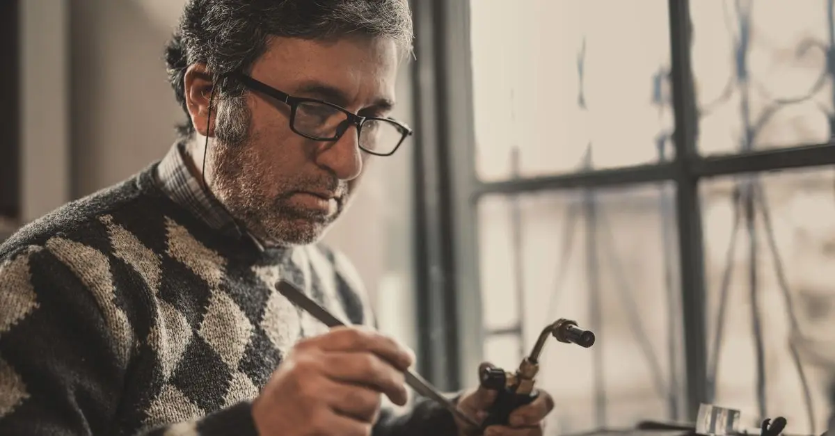 Les erreurs fréquentes lors du choix d'un artisan vitrier